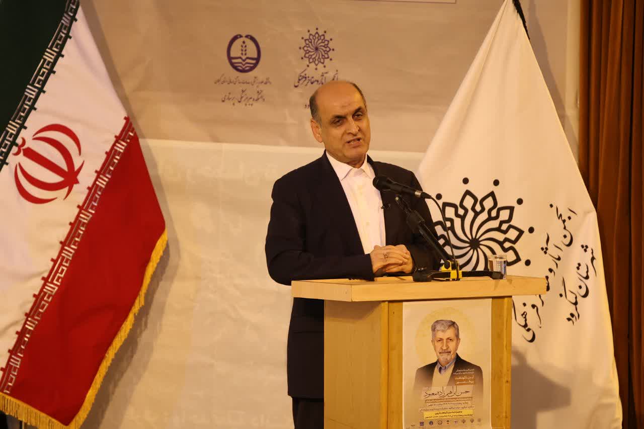 استاندار گیلان در آیین نکوداشت پروفسور حسن ابراهیم‌زاده معبود لنگرودی: ایران آینده خود را با مفاخری همچون پروفسور ابراهیم‌زاده می‌سازد